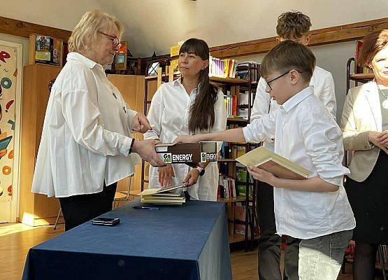 Grafika 17: Szkolny Konkurs Recytatorski