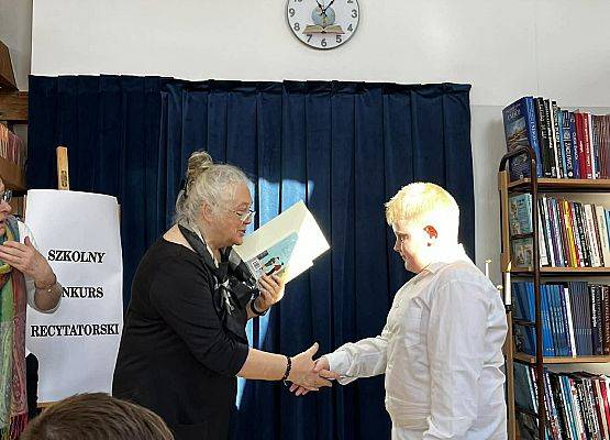 Grafika 14: Szkolny Konkurs Recytatorski