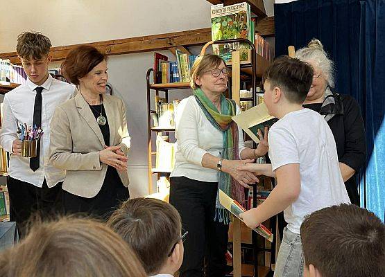 Grafika 6: Szkolny Konkurs Recytatorski