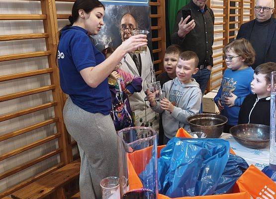 Grafika 9: Nauka z energią – Festiwal Nauki w naszej szkole