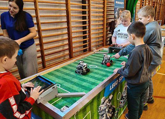 Grafika 3: Nauka z energią – Festiwal Nauki w naszej szkole