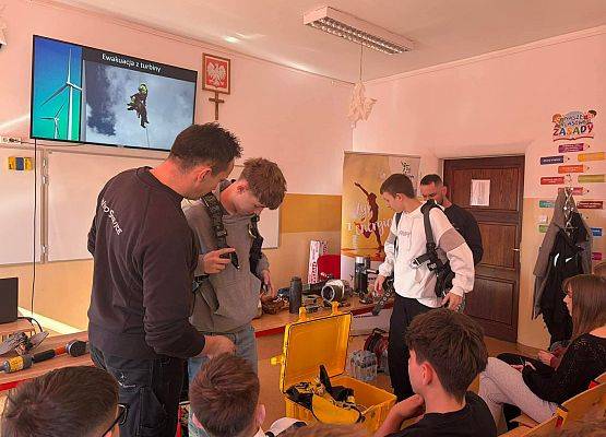 Grafika 17: Nauka z energią – Festiwal Nauki w naszej szkole