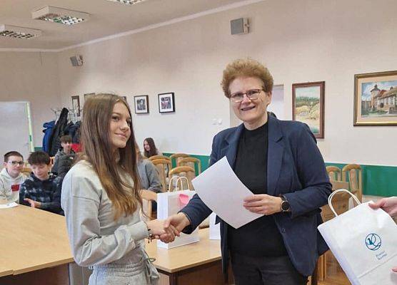 Grafika 6: Reprezentacja naszej szkoły z sukcesami w konkursie „Welcome”