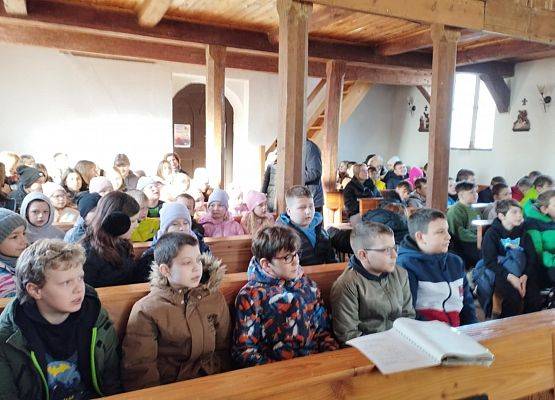 Grafika 7: Czas zadumy i duchowego wzrostu – Rekolekcje Wielkopostne 2026