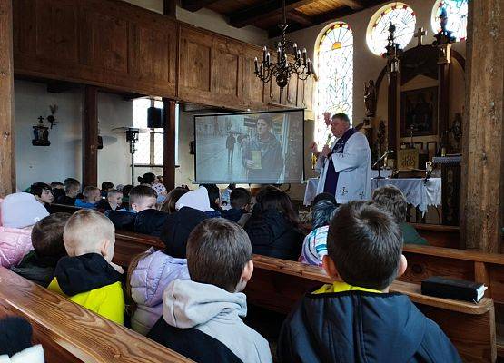 Grafika 1: Czas zadumy i duchowego wzrostu – Rekolekcje Wielkopostne 2026