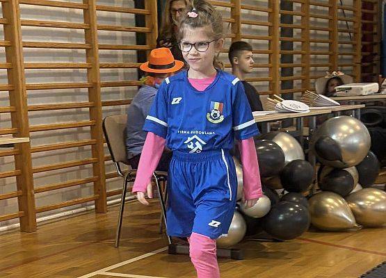 Grafika 12: Scena pełna gwiazd! Relacja z wiosennego konkursu talentów!