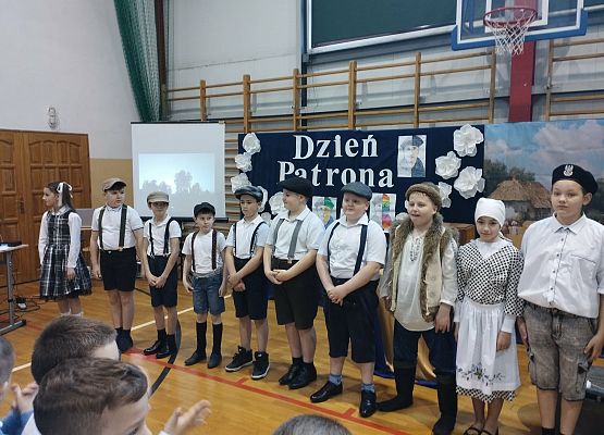 Grafika 20: Apel z okazji Dnia Patrona – wyjątkowa lekcja historii i pamięci