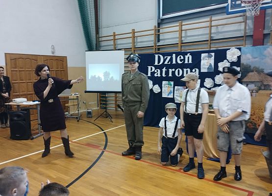 Grafika 21: Apel z okazji Dnia Patrona – wyjątkowa lekcja historii i pamięci
