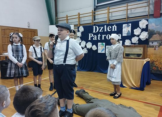 Grafika 12: Apel z okazji Dnia Patrona – wyjątkowa lekcja historii i pamięci