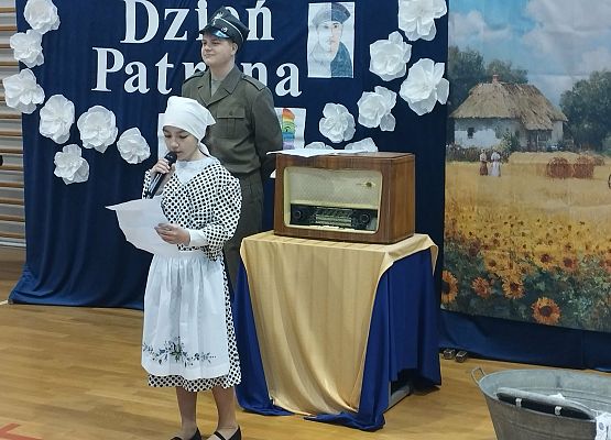 Grafika 10: Apel z okazji Dnia Patrona – wyjątkowa lekcja historii i pamięci