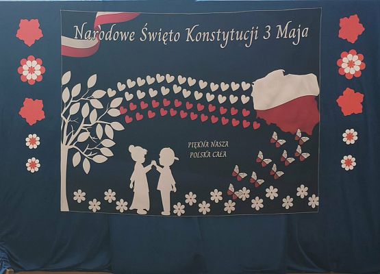 Grafika 11: Radosne obchody świąt majowych w naszej szkole