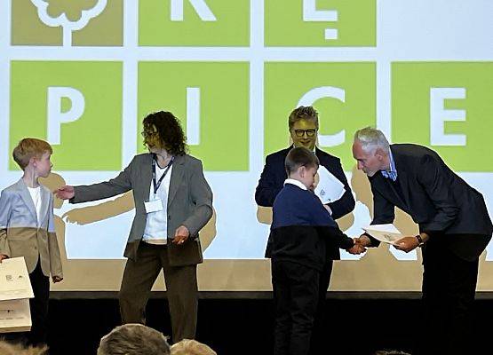Grafika 8: Sukcesy Naszych Uczniów i Uczennic