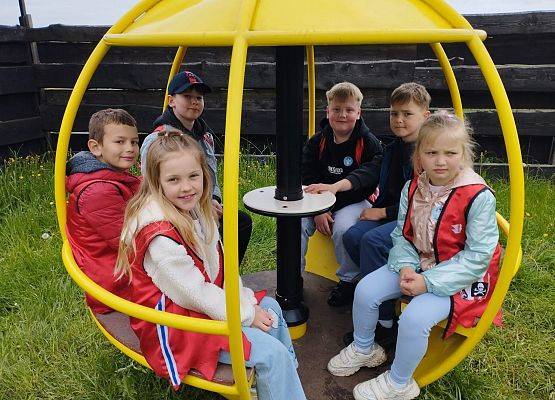 Grafika 13: Relacja z wycieczki do ,,Tajnej Pirackiej Bazy” w Grąbkowie