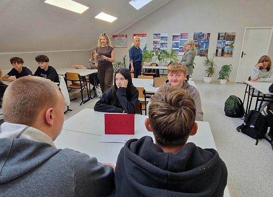 Grafika 3: Europejski Dzień Języków – językowa przygoda ósmoklasistów!