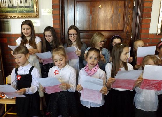 Grafika 2: Apel z okazji rocznicy uchwalenia Konstytucji 3 Maja