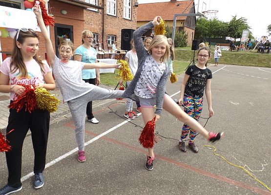 Grafika 17: W rodzinie siła