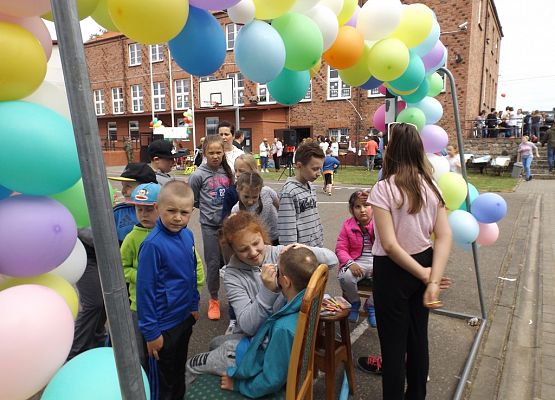 Grafika 4: W rodzinie siła