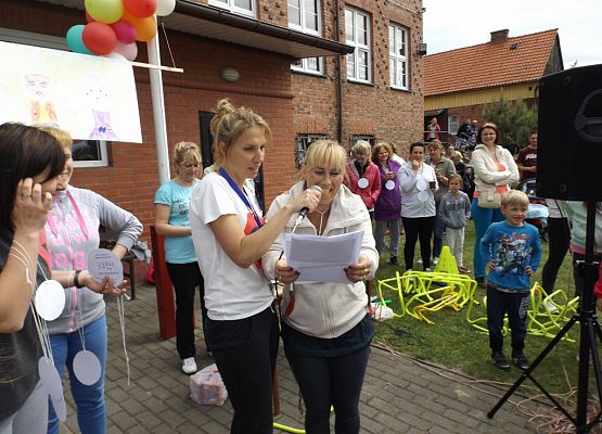 Grafika 15: W rodzinie siła