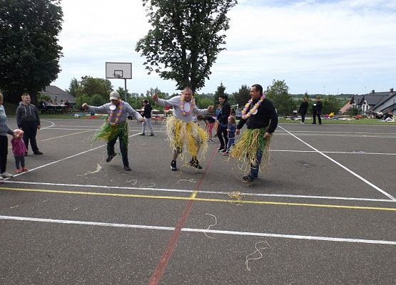 Grafika 16: W rodzinie siła