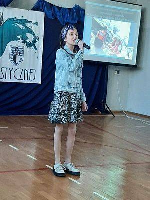 Grafika 4: "Łajba 2022"