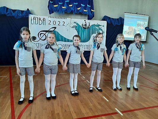 Grafika 6: "Łajba 2022"