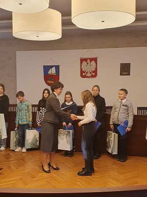 Grafika 4: "Gmina Ustka na cztery pory roku"