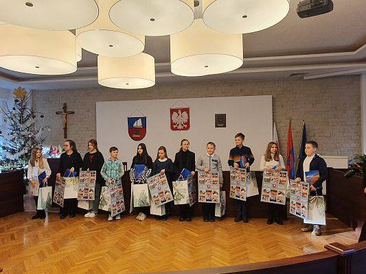 Grafika 8: "Gmina Ustka na cztery pory roku"