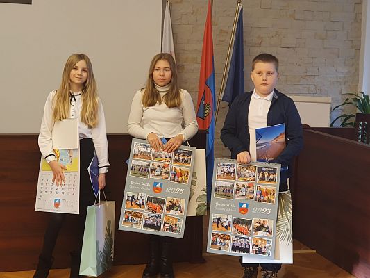 Grafika 5: "Gmina Ustka na cztery pory roku"