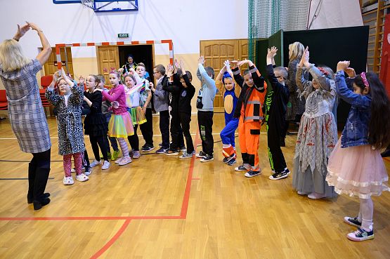 Grafika 5: Jak karnawał to karnawał