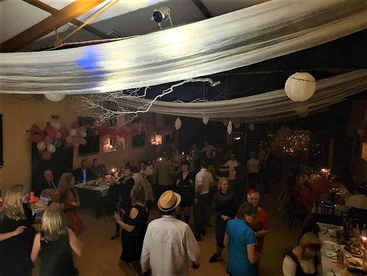 Grafika 5: Impreza karnawałowa na rzecz szkoły