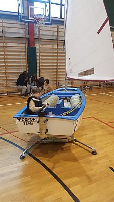 Grafika 4: Żeglowanie po parkiecie