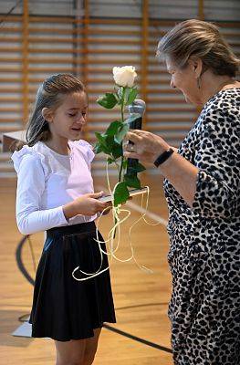 Grafika 16: Żegnaj, szkoło! Czas na wakacje!