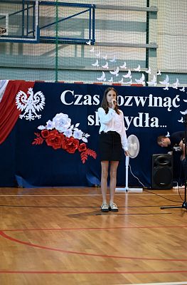 Grafika 5: Żegnaj, szkoło! Czas na wakacje!